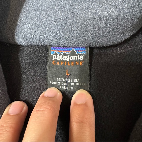 PATAGONIA BLACK CAPILENE 1/4 ZIP FLEECE, WOMEN'S SIZE L - Picture 4 of 10